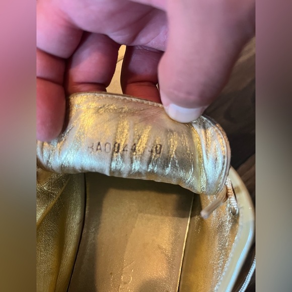 Authentic Louis Vuitton Gold Sneakers. - Picture 7 of 9